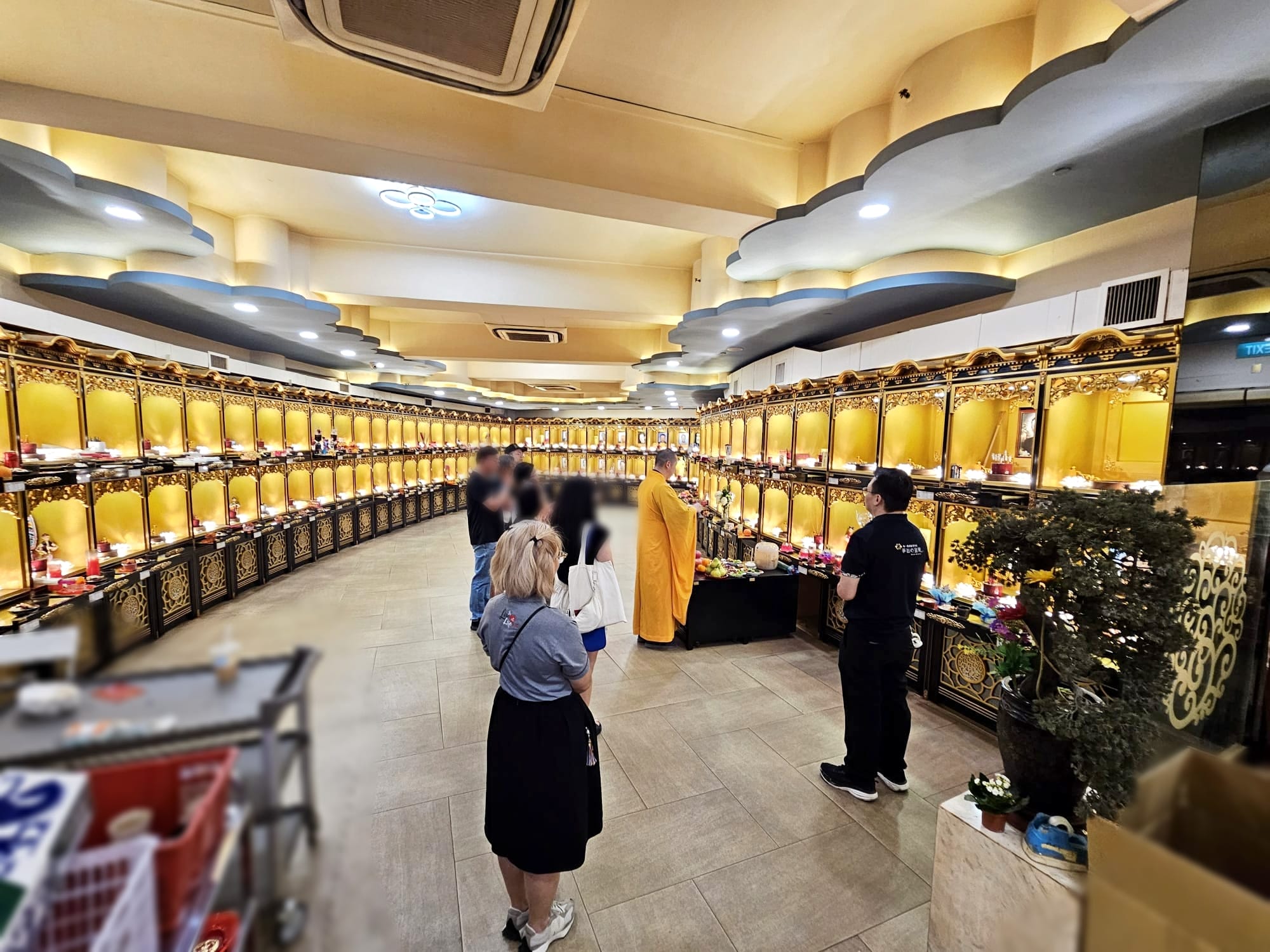 庄严的安灵与七七四十九天诵经祈福安排