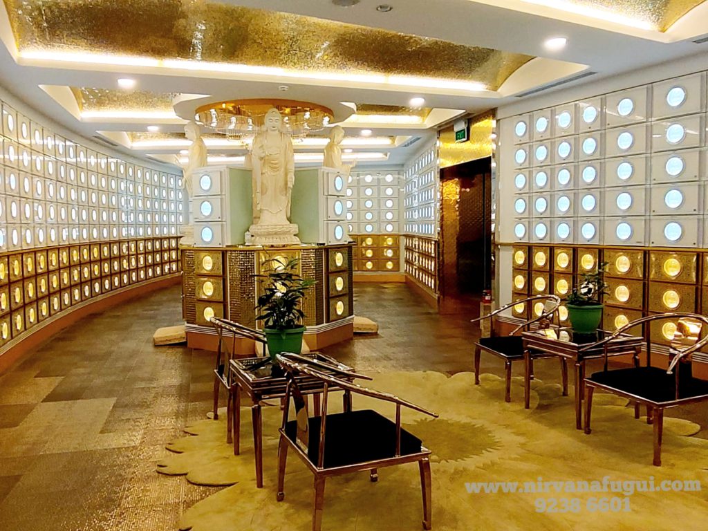 Suite-5A-颂恩阁 The sitting area of this columbaria is very comfortable and families gathered here cannot resist the temptation to extend their visits.适合家庭成员聚集,一起祭拜祖先。Video / 视频