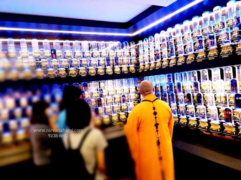 Worshipping to ancestral tablets are common in Nirvana Columbarium