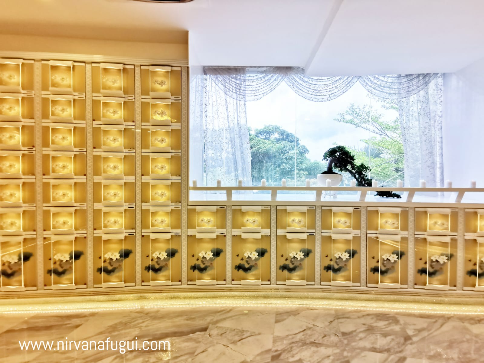 You are currently viewing What are the Pros and Cons of Public Columbarium and Private Columbarium?