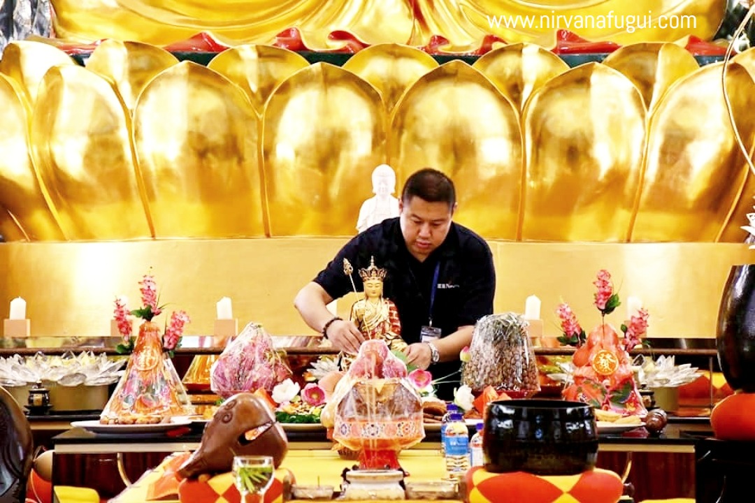 The staff of Nirvana Singapore was preparing the prayer ceremony