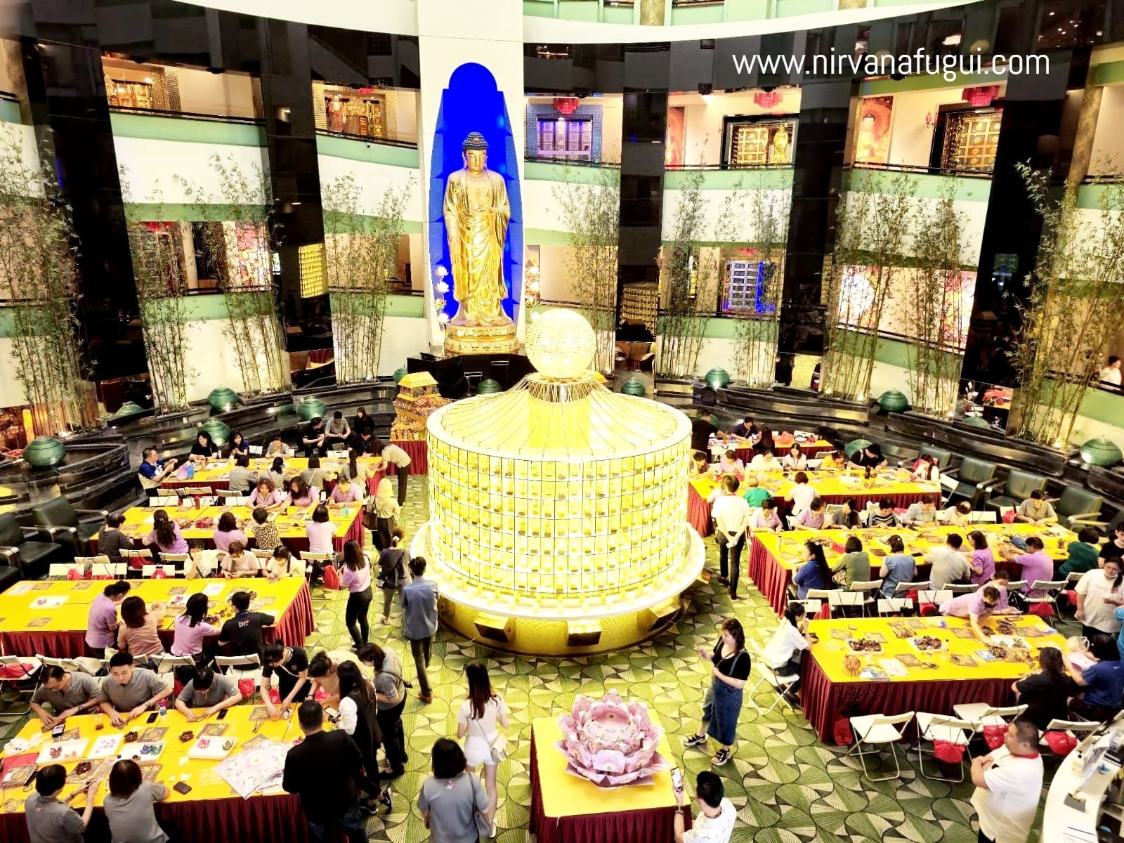 You are currently viewing Craft Origami Lotus Flowers in Nirvana Columbarium