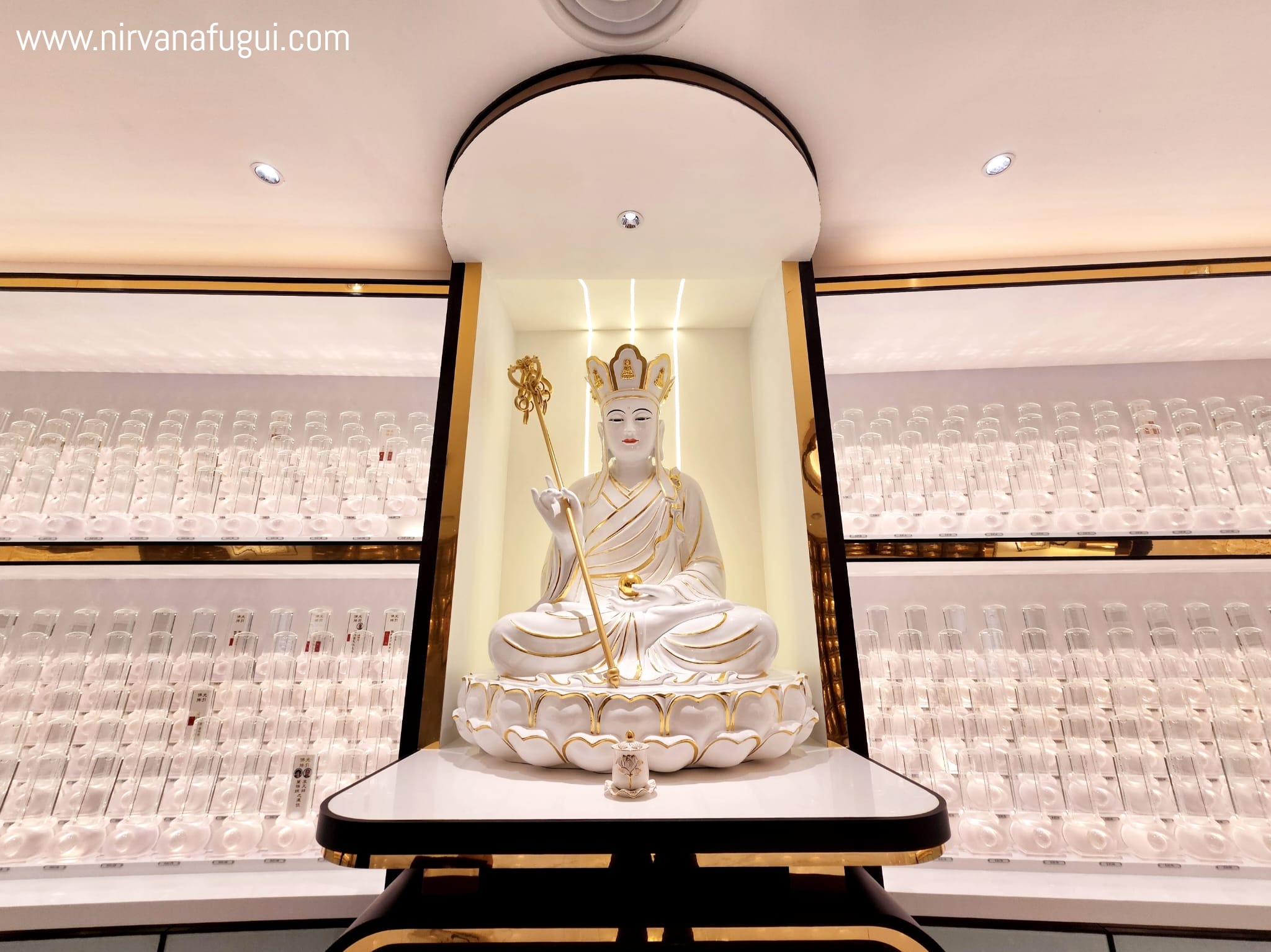 Nirvana Singapore houses the ancestral tablets in a comfortable environment