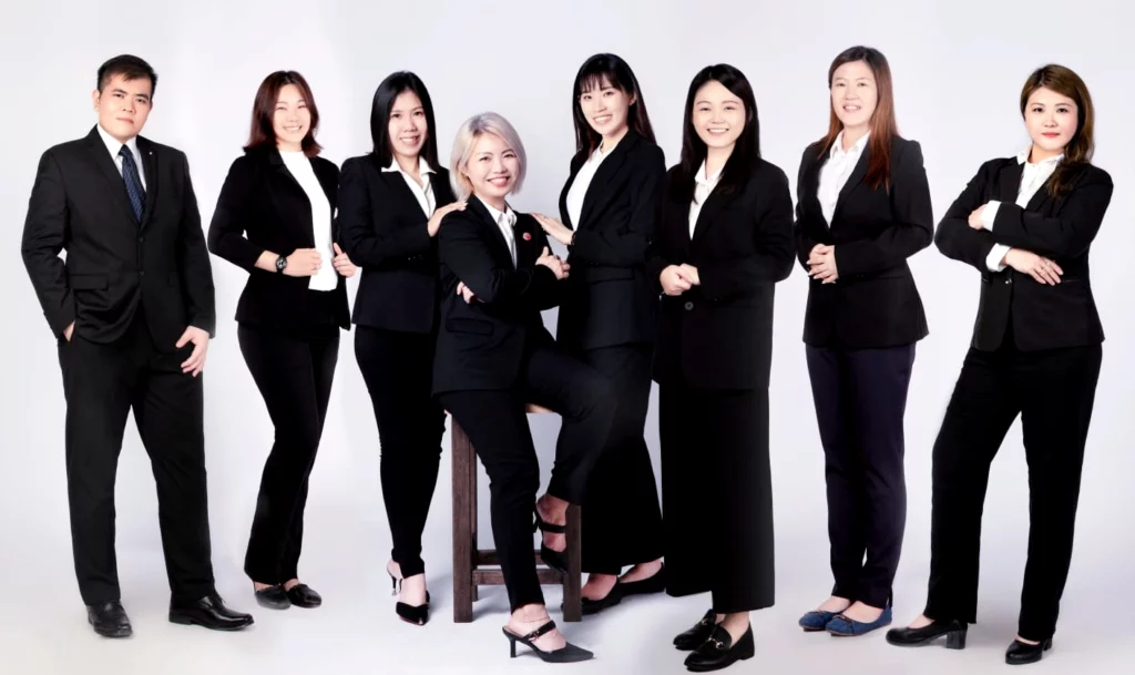 As professional life managing directors, we are committed to providing clear advice and services