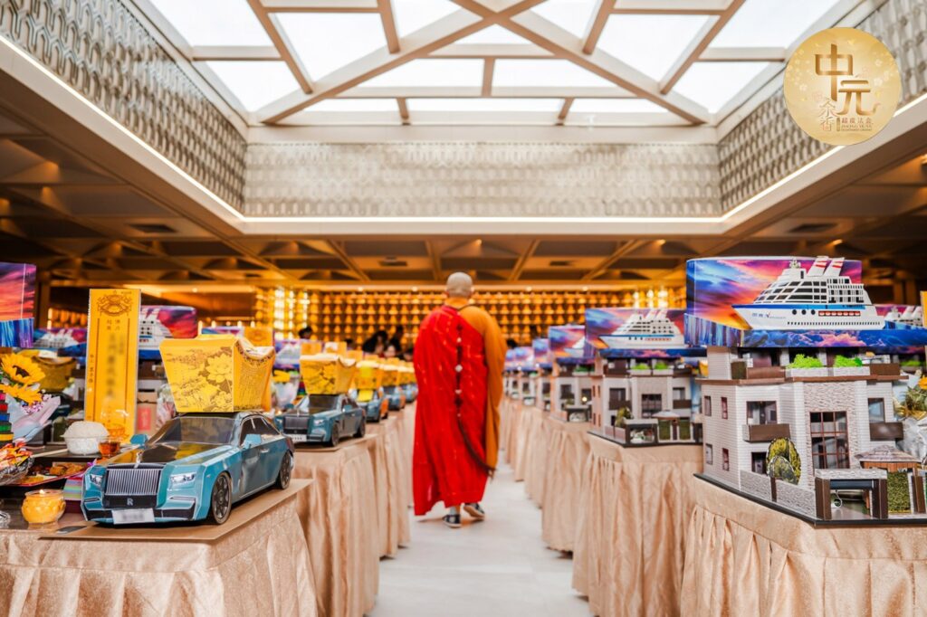 Nirvana Columbarium hosts an elaborate and respectful Zhong Yuan Prayer Ceremony, also known as the “Seventh Month Grand Prayer Ceremony” (七月超荐法会)
